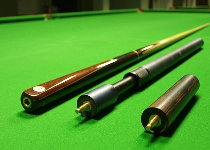 pool cue straigtness