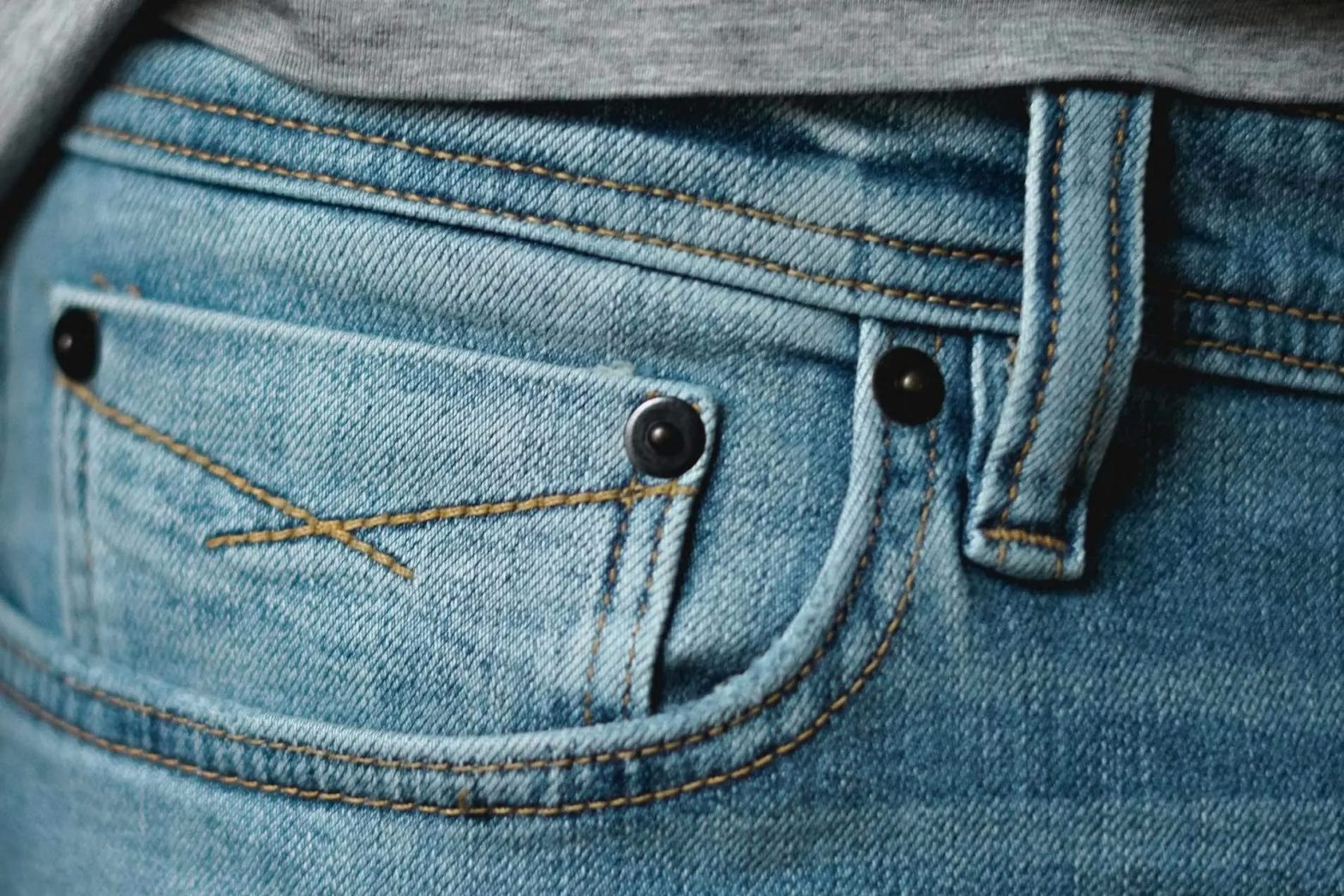 The Best Online Jeans Startup For Men Mugsy Vs Revtown