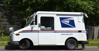 usps mail trucks