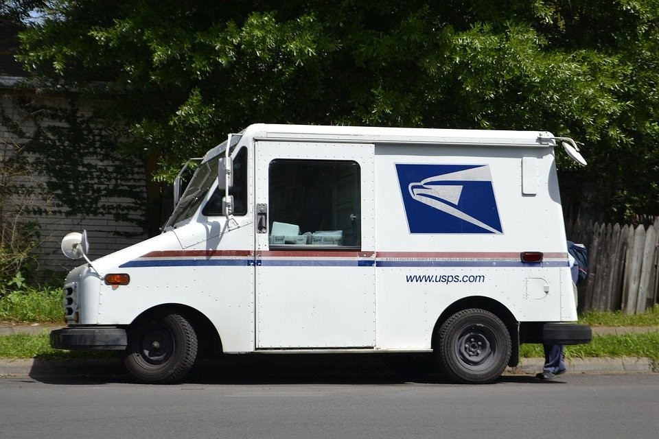 usps mail trucks