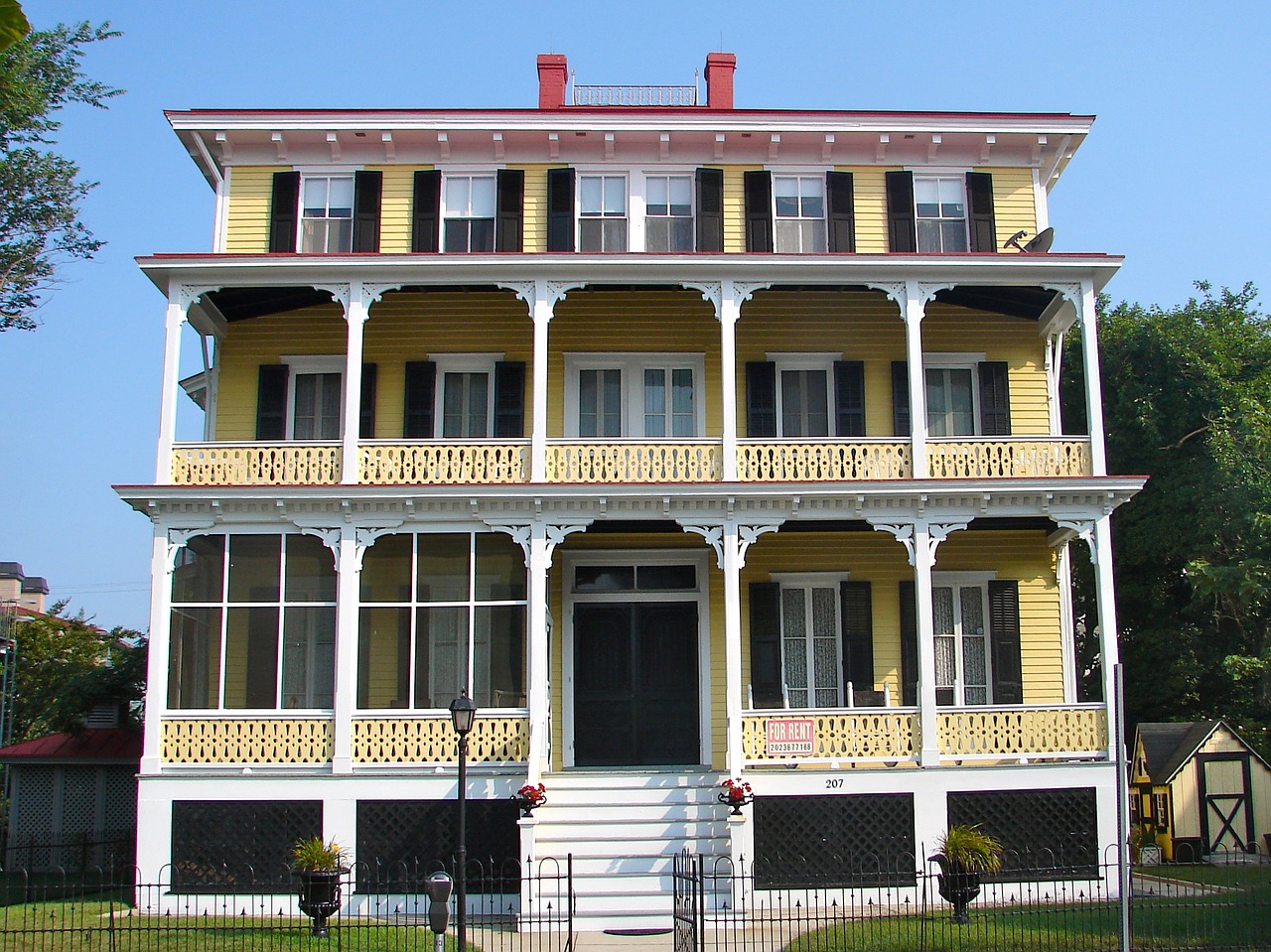 What House Can You Get With 300,000 In New York City vs New Jersey?