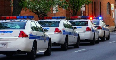 new york police department apple pregnant woman hov lane