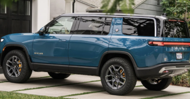 rivian r1s