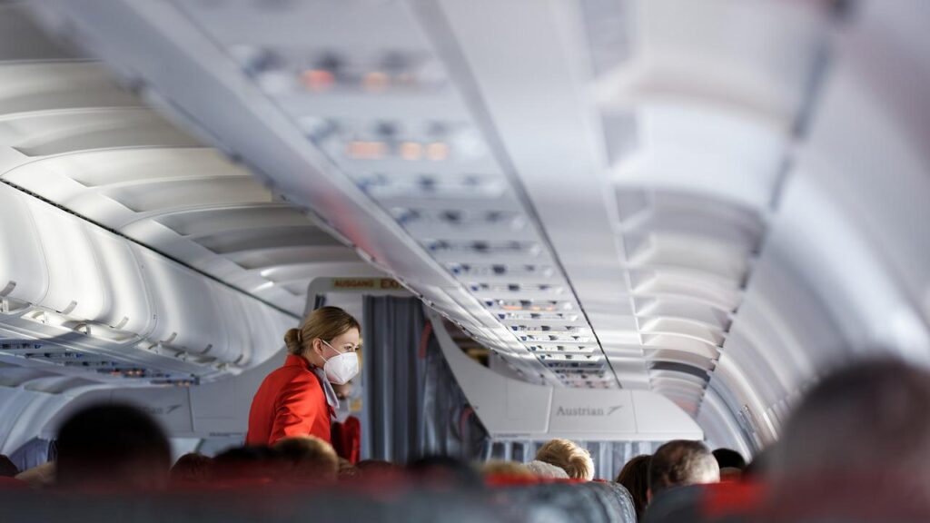 flight attendant travel tips